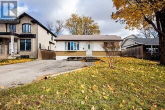 11 Bellefontaine St in Toronto, ON - Building Photo - Building Photo