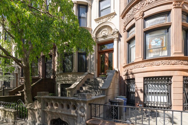 561 1St Street in Brooklyn, NY - Building Photo - Building Photo