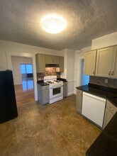 7 Oliver Rd, Unit 2 in Watertown, MA - Foto de edificio - Building Photo