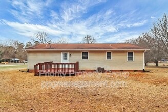 225 Pineland Ave in Boiling Springs, NC - Building Photo - Building Photo