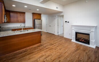 591 Terrace Blvd in Depew, NY - Foto de edificio - Building Photo