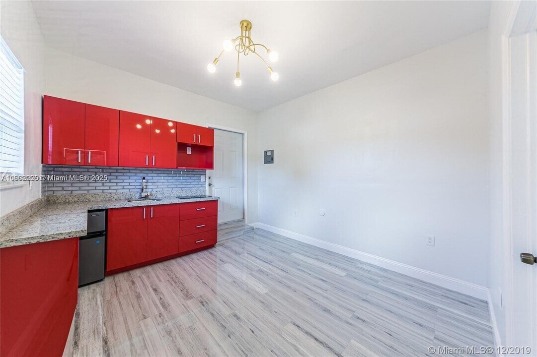 6200 Dewey St in Hollywood, FL - Foto de edificio