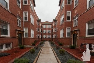 4425 N Wolcott Ave, Unit 3A in Chicago, IL - Building Photo