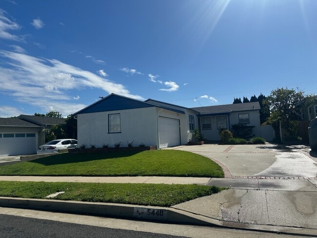 5440 W 140th St in Hawthorne, CA - Building Photo - Building Photo