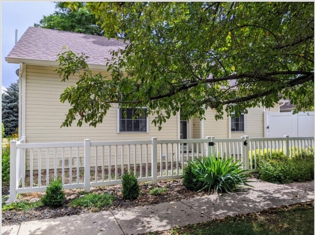 property at 2060 Stoney Hill Ct