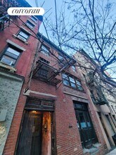 225 E 21st St in New York, NY - Building Photo - Building Photo