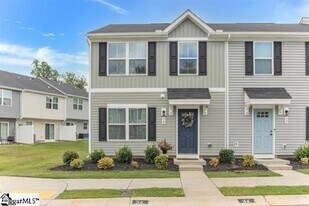 34 Tidworth Dr in Greer, SC - Building Photo