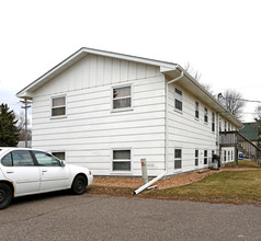 5476-5494 Main Ave NE in Albertville, MN - Foto de edificio - Building Photo