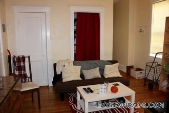 447 Park Dr, Unit 3A in Boston, MA - Foto de edificio - Building Photo