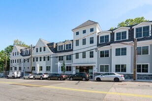 425 Lagrange St, Unit 107 in Boston, MA - Building Photo