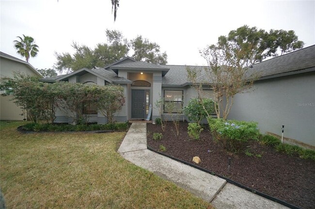 3605 Treeline Dr in Valrico, FL - Building Photo - Building Photo