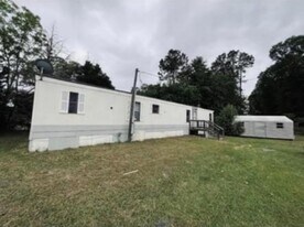 472 Whatley Farm Rd in Helena, GA - Building Photo