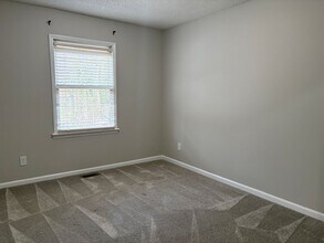 832 Cummins St in High Point, NC - Building Photo - Building Photo
