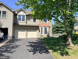 54 Magnolia Dr in Newtown, PA - Building Photo