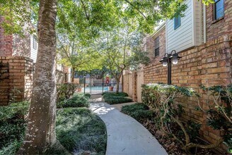 4000 Purdue St in Houston, TX - Building Photo - Building Photo