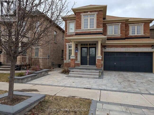 5487 Oscar Peterson Blvd in Mississauga, ON - Building Photo - Building Photo