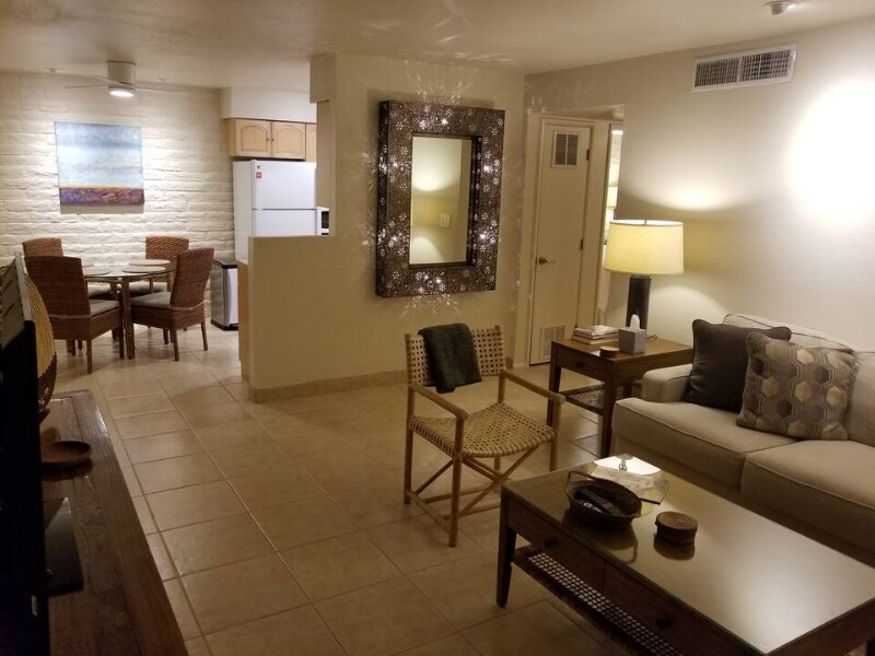 2413 N Loretta Dr in Tucson, AZ - Building Photo