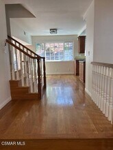 299 Siesta Ave in Thousand Oaks, CA - Building Photo - Building Photo
