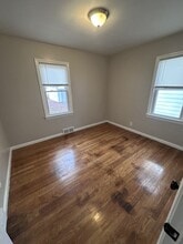 1240 Avondale Rd in South Euclid, OH - Foto de edificio - Building Photo