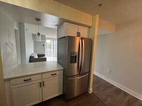 800 4th St SW, Unit S409 in Washington, DC - Building Photo - Building Photo