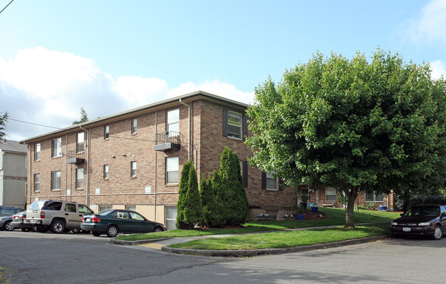 Patricia Apartments in Tacoma, WA - Building Photo - Building Photo