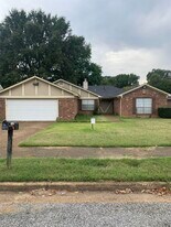 3381 Cristil St in Memphis, TN - Building Photo