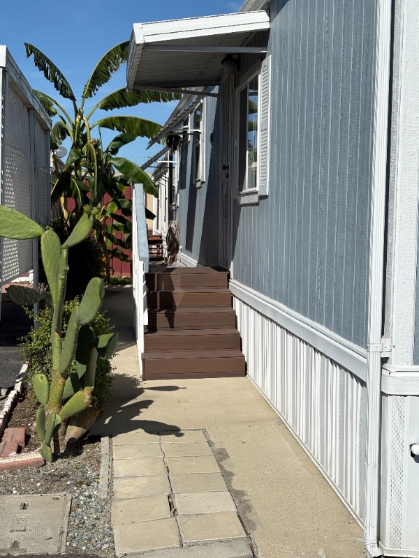 425 E Gardena Blvd in Gardena, CA - Building Photo - Building Photo