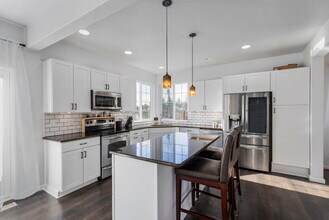 6398 Juanita Cir NE in Bremerton, WA - Building Photo - Building Photo