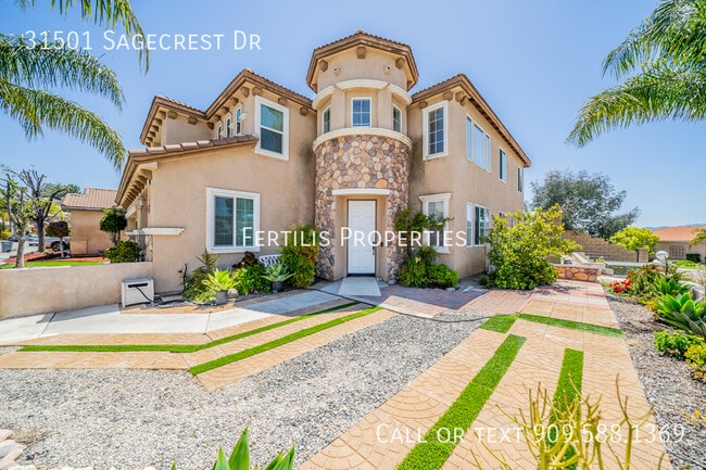 31501 Sagecrest Dr in Lake Elsinore, CA - Foto de edificio - Building Photo