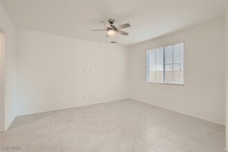 10611 Sariah Skye Ave in Las Vegas, NV - Building Photo - Building Photo