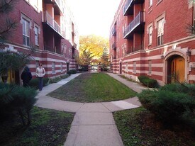 5146 S King Dr in Chicago, IL - Building Photo