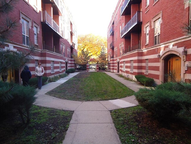 property at 5146 S King Dr