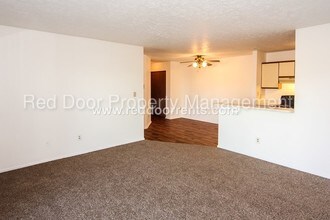 4381 Village Pkwy Cir W-Unit -3 in Indianapolis, IN - Building Photo - Building Photo