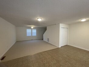 47 Wanda St in Cleveland, GA - Building Photo - Building Photo