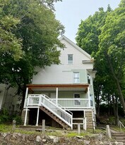 49 Ashley St in Waterbury, CT - Building Photo