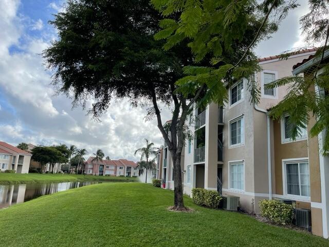 7856 Sonoma Springs Cir in Greenacres, FL - Building Photo - Building Photo