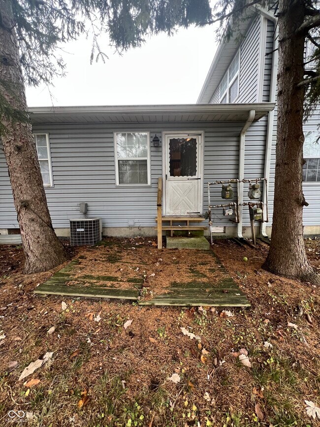 1325 Millerwood Ct in Lebanon, IN - Building Photo - Building Photo