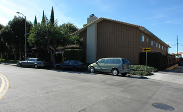 Casa Del Sol Apartments in Sunnyvale, CA - Building Photo - Building Photo