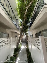 11970 Iowa Ave in Los Angeles, CA - Building Photo - Building Photo