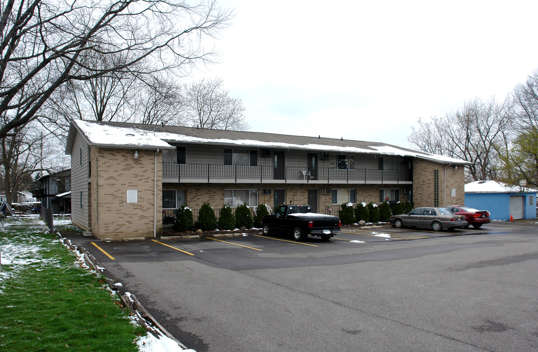 Liberty Commons Apartments in Cuyahoga Falls, OH - Building Photo