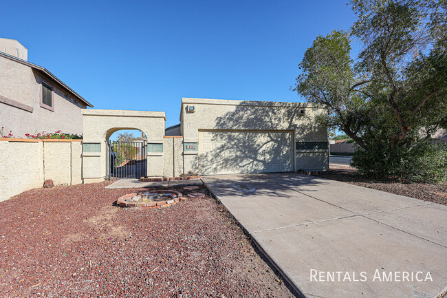 630 E Jensen St in Mesa, AZ - Building Photo - Building Photo