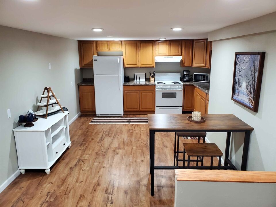 5 17th Ave SW, Unit Furnished Basement Apt in Minot, ND - Foto de edificio