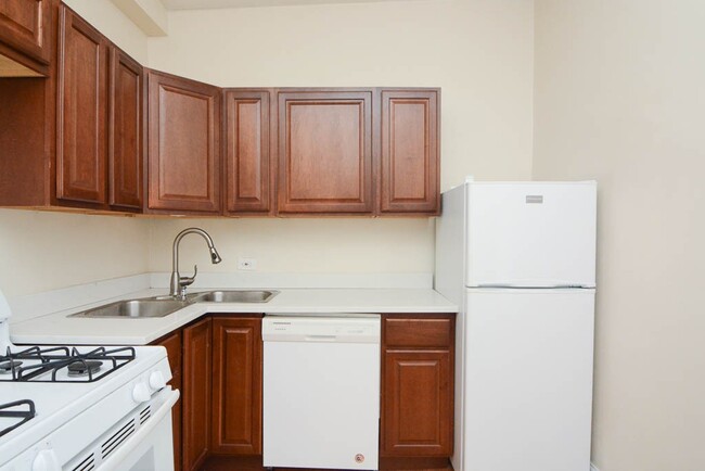2347 W 24th Pl, Unit G06C in Chicago, IL - Foto de edificio - Building Photo
