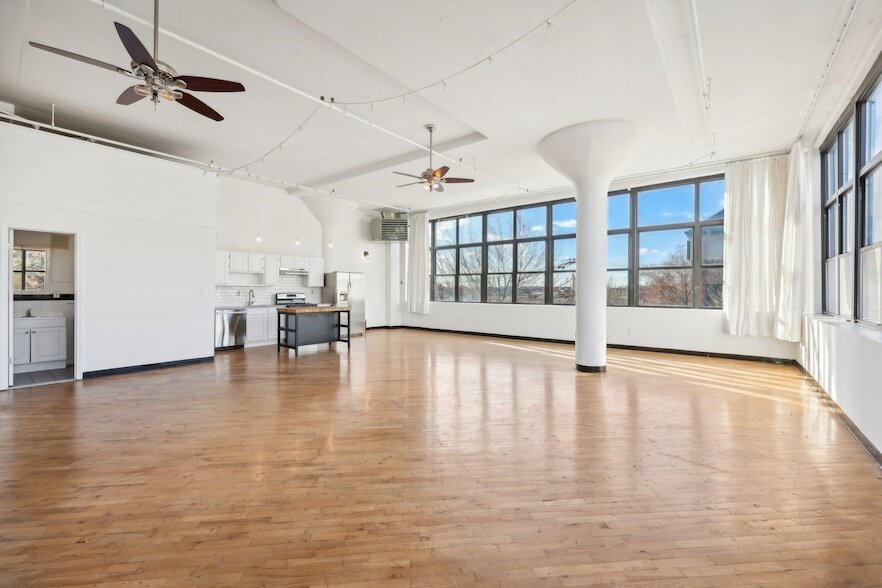 2 Union St, Unit 1G in Jersey City, NJ - Building Photo