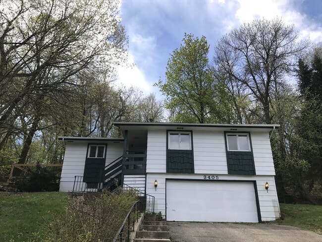 property at 3405 Brookview Dr