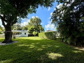 1102 NE 116th St in Biscayne Park, FL - Building Photo - Building Photo