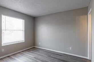 Valley Place Apartments in El Paso, TX - Building Photo - Interior Photo