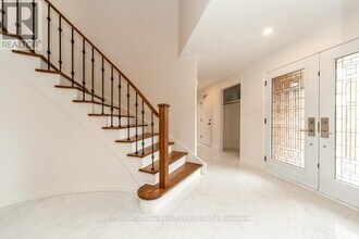 11 Coates Crescent in Richmond Hill, ON - Building Photo - Building Photo
