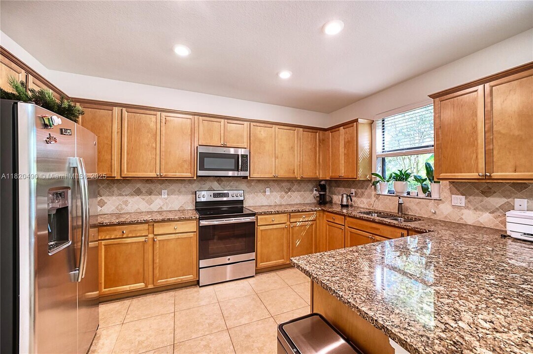 3962 Devenshire Ct in Coconut Creek, FL - Building Photo