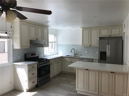 588 W Huntington Dr in Arcadia, CA - Building Photo - Building Photo